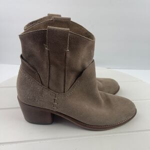 DV Dolce Womens Size 8 Vita Brown Suede Ankle Fashion Boots Bootie